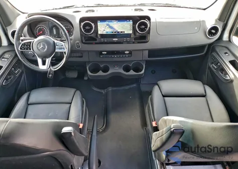 2024 Mercedes-Benz Sprinter 2500 z USA, uszkodzony, nr VIN W1W4KBHYXRT192383